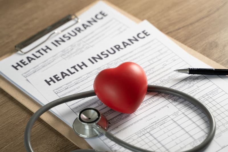 5 Claves ✅ para Elegir un Seguro de Salud Adecuado - Azeggu